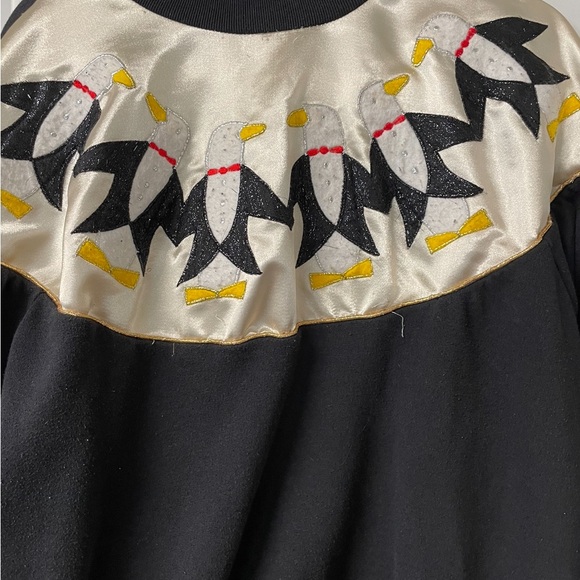 Vintage penguin sweatshirt or costume sweatshirt ugly Christmas sweater - Picture 7 of 9